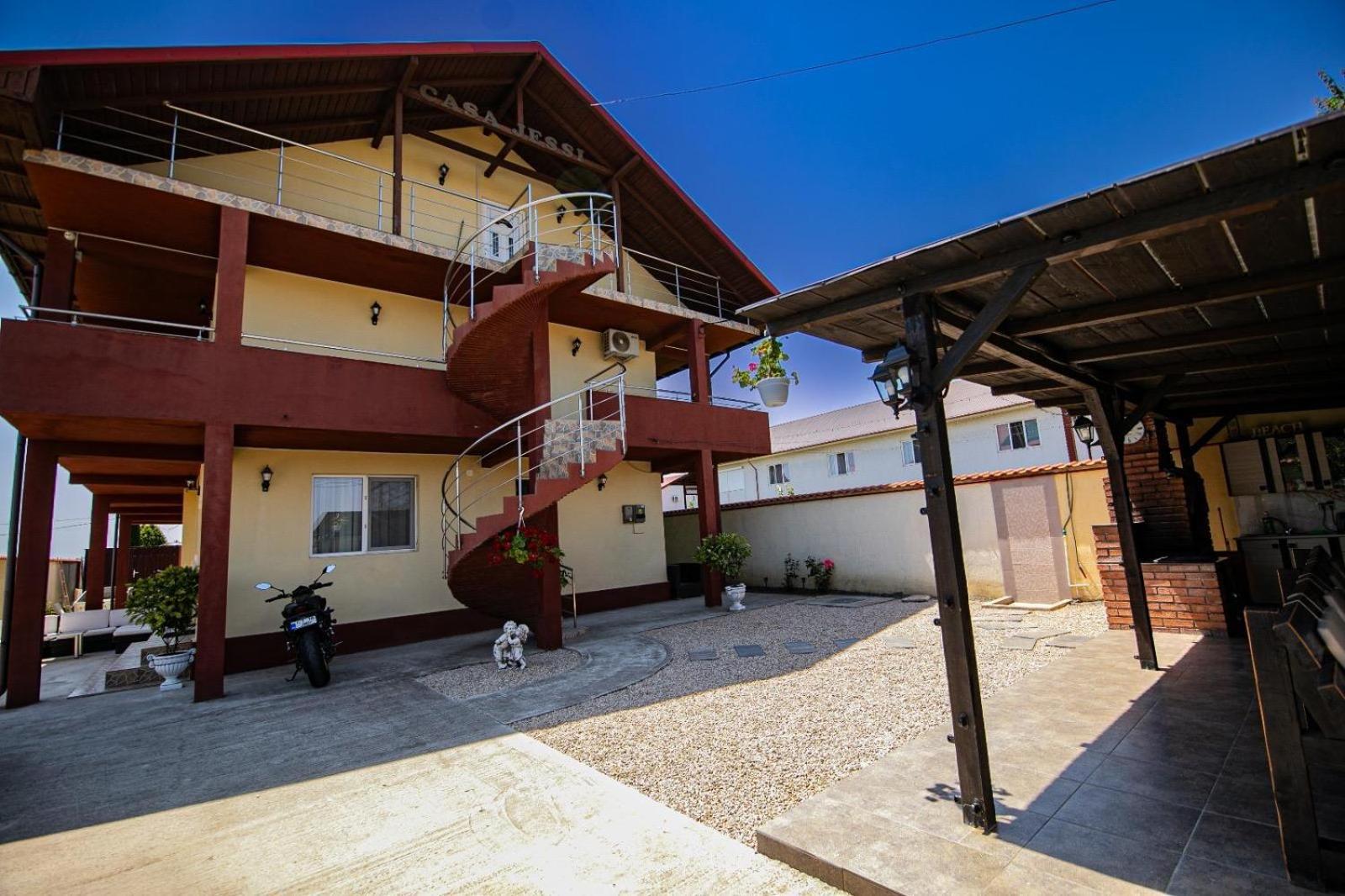 Hotel Casa Jessi Două Mai Exterior foto